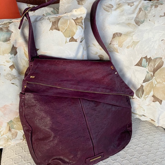 Jack Rabbit Genuine Leather Purple Crossbody Bag - Picture 1 of 8